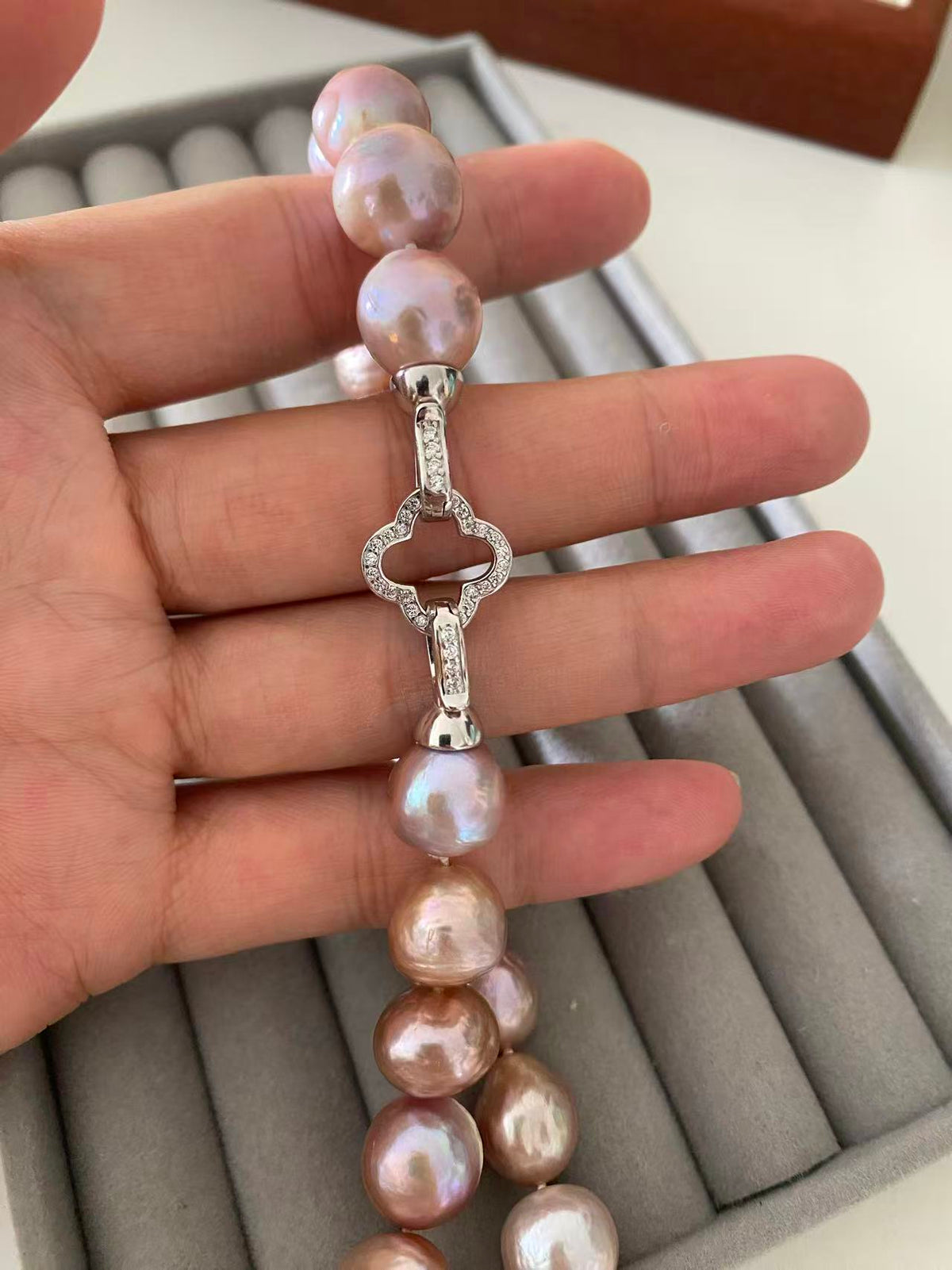 Liv Pearl Necklace